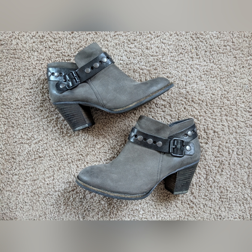 Gray Ankle Boots 🩶